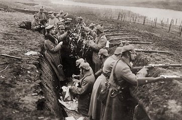 Германские солдаты в окопах